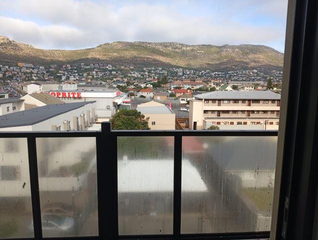 2 Bedroom Property for Sale in Fish Hoek Western Cape
